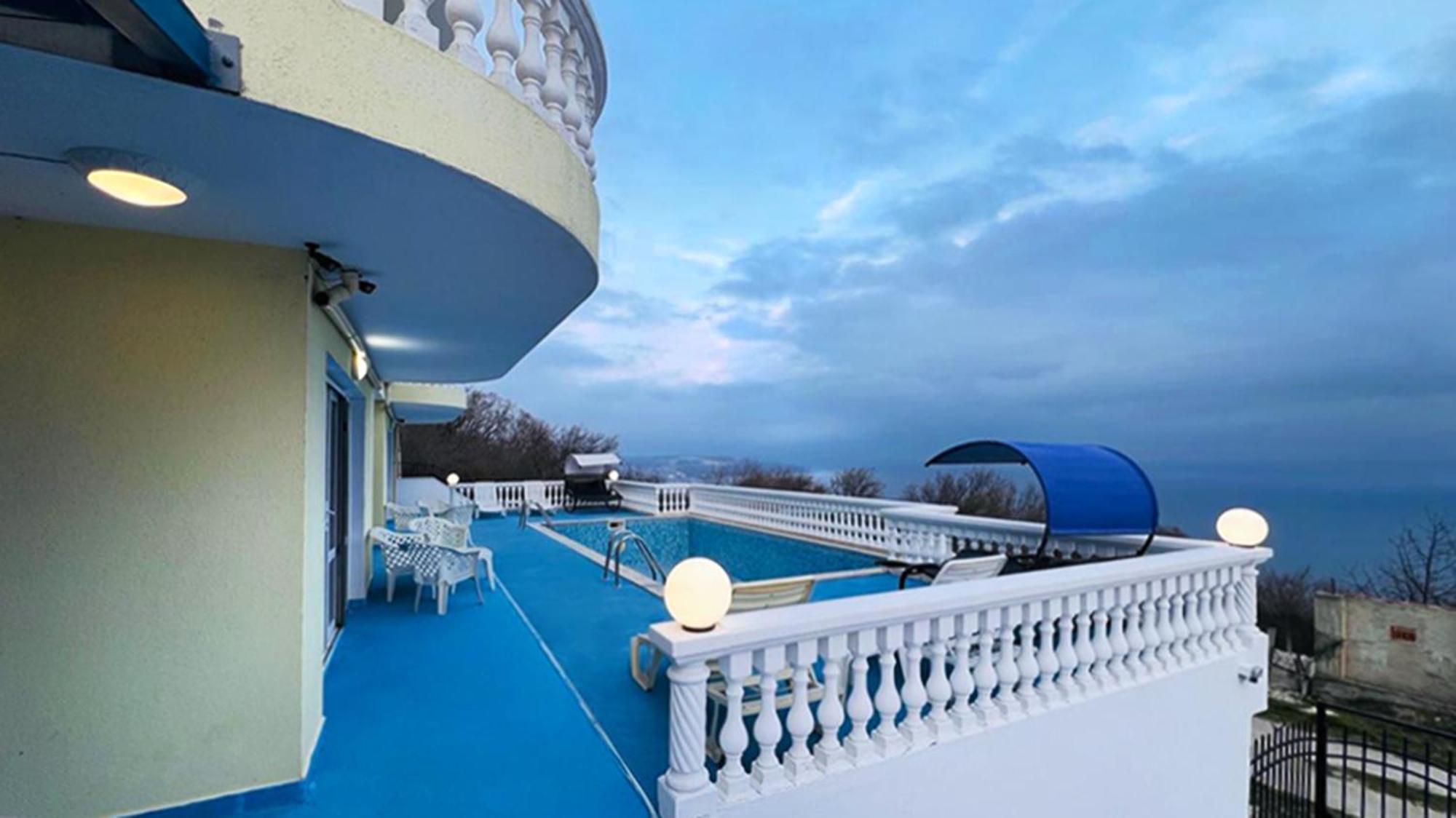 Villa Sorento Italian Neoclassica Balchik Bagian luar foto